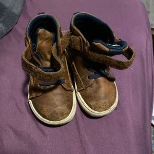 Size 5 little boys’ shoes